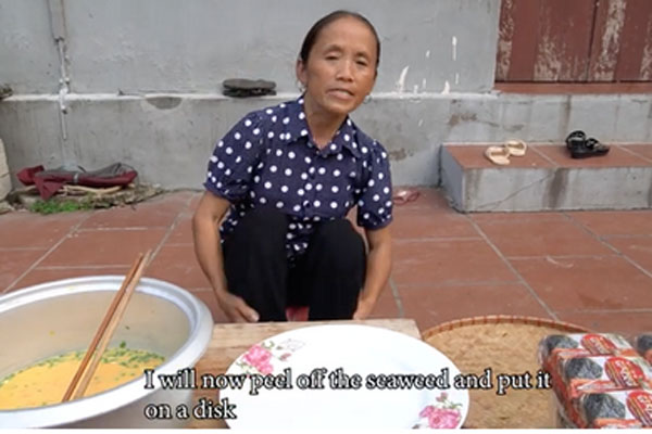 Làm món bánh tiêu phiên bản kinh dị, bà Tân Vlog bị soi nấu ăn mất vệ sinh-9