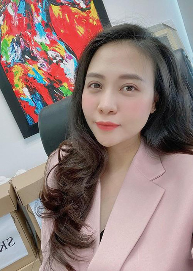 Đọ sắc hội chị em toàn hot mom của Đàm Thu Trang khi làm bà đẻ: Người phá nét không nhận ra, người xinh đến mức bác sĩ phải khen-5