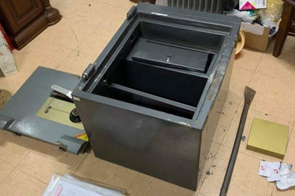 Con dâu lấy trộm tiền, vàng vì sợ bố chồng lấy vợ sẽ không được chia-1