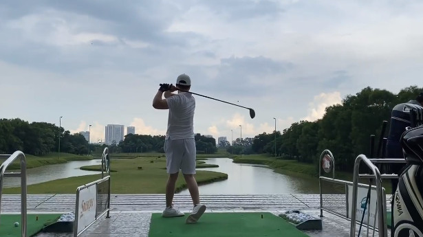 Chưa thấy kiện Âu Hà My, Trọng Hưng đăng clip đi chơi golf cùng status Đại bàng và Quạ đầy ẩn ý-6