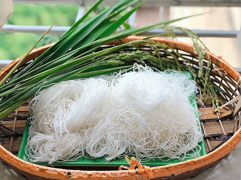 Mẹo xào miến vừa dai ngon lại có chút giòn giòn, 100 lần xào cũng không dính nhau-1