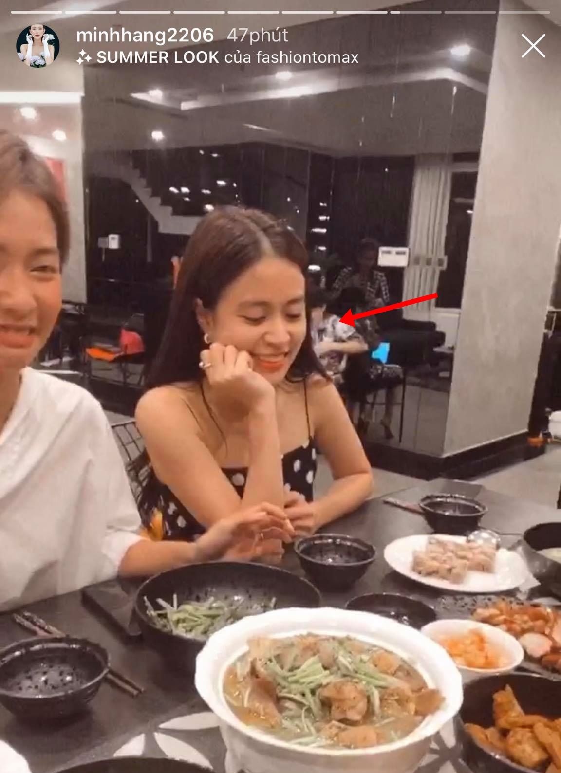 Hoàng Thùy Linh và Gil Lê lại cùng nhau xuất hiện bên hội bạn thân, đáng chú ý là cách xưng hô đầy tình cảm-2