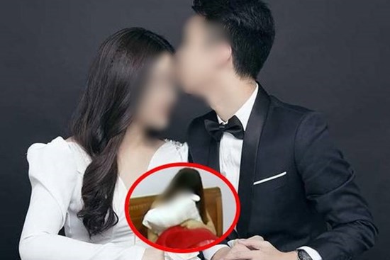 Về nhà sau chuyến công tác, phát hiện chồng ngủ với 