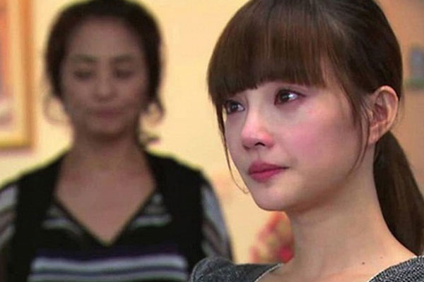 Nhìn chồng thương tích đầy mình, tôi đòi người đàn ông gây tai nạn phải đền bù nhưng khi vợ anh ta xuất hiện thì tôi không đành lòng cầm tiền-2