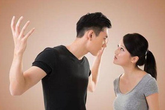 Cách nói với chồng lúc cãi nhau để mình là người chiến thắng