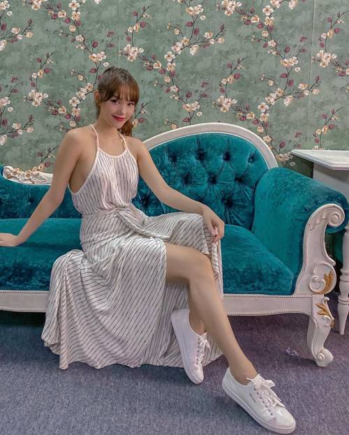 Minh Hằng có combo váy và giày hack dáng đỉnh cao, chị em học theo kéo chân dài đến nách-3