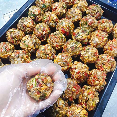 Mách bạn cách làm bánh trung thu bằng nồi chiên không dầu đơn giản mà chuẩn ngon-6