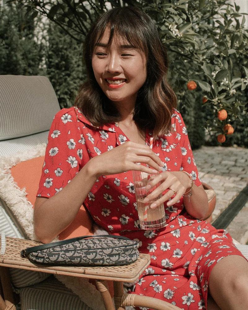 Gái Pháp cứ Thu đến là lại diện váy hoa, mặc vừa xinh lại còn siêu thanh lịch-4