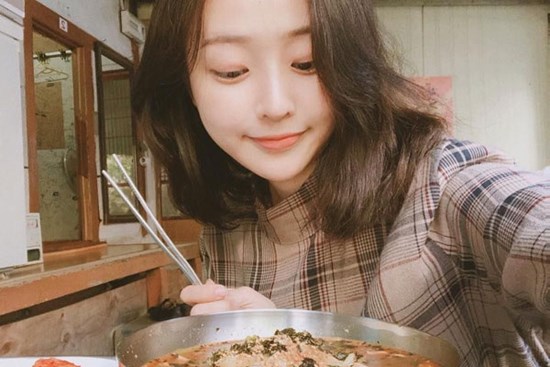 Chỉ cần “thuộc lòng” 3 khung giờ này, chị em có thể ăn để tăng cường sức khỏe lên gấp bội, hơn nữa lại tránh được tăng cân