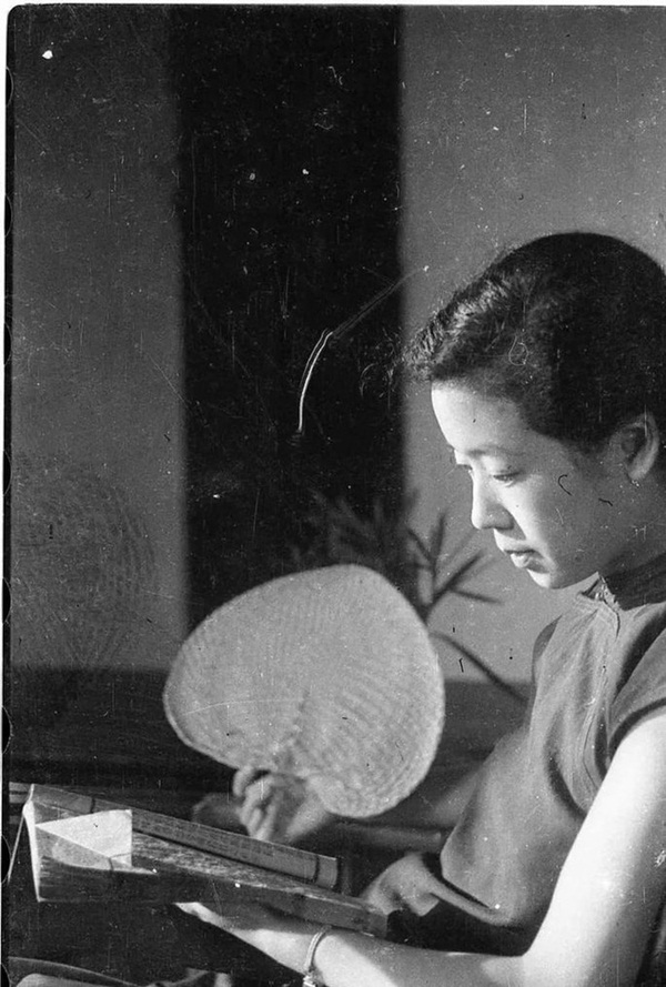 Cúi đầu làm tình nhân suốt 10 năm và khiến vợ của người tình bật khóc kí đơn ly hôn, người phụ nữ cướp được ngôi chính thất nhưng 24 năm sau gặp quả báo ít ai ngờ-3