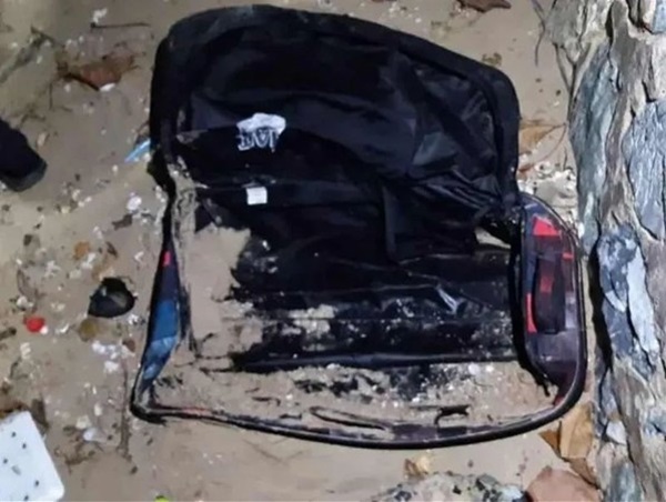 Chiếc vali màu đen chứa thi thể người bất ngờ được phát hiện ở bãi biển, hé lộ tội ác và bộ mặt thật của ông chồng tàn độc-1