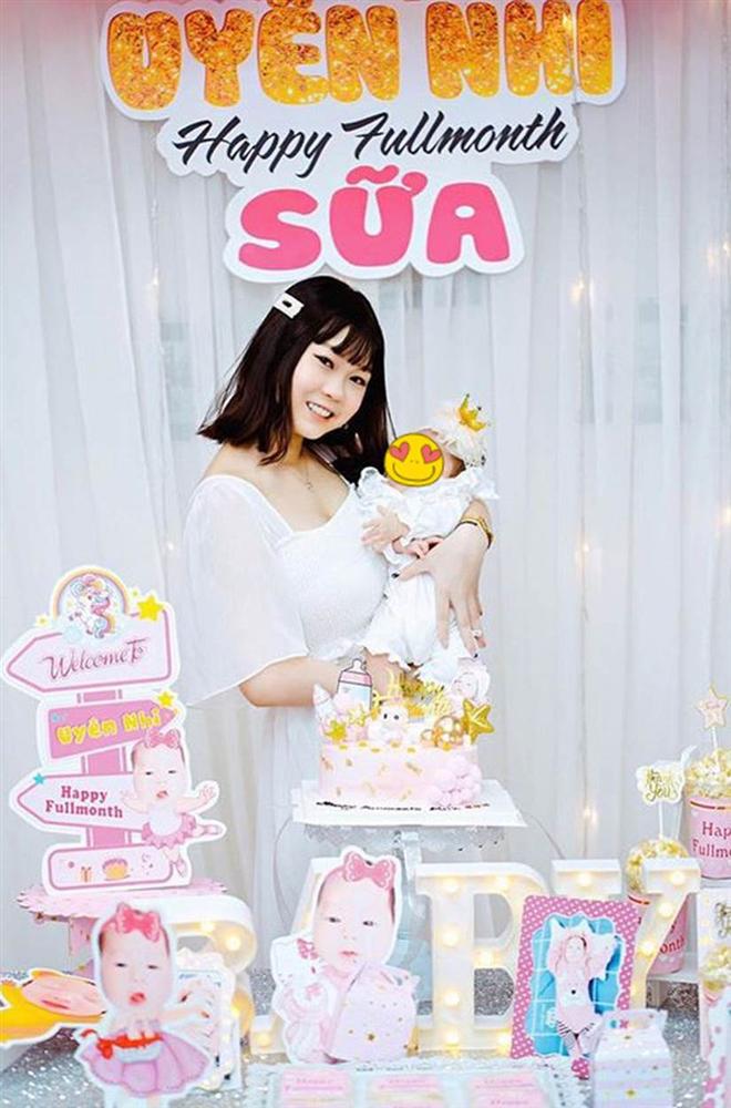 Chi Bé - hành trình lột xác từ hot teen má phính đến thiếu nữ gợi cảm và mẹ bỉm sữa tuổi 18-17