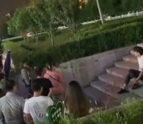 Tuyên bố hủy hôn vì nhà gái thách cưới 6,3 tỷ đồng, chàng trai bị họ hàng của cô kéo đến gây rối nhiều tháng và cái kết tức nước vỡ bờ-2