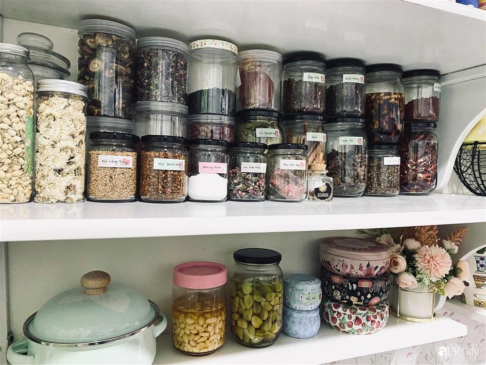 Căn bếp vừa gọn vừa xinh sau khi cải tạo với chi phí 2,6 triệu đồng của cô gái Hà Nội-6