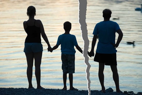 Cuộc ly hôn đặc biệt giữa 2 người chồng chung 1 vợ, 2 đứa con chung mẹ nhưng có hai người bố!