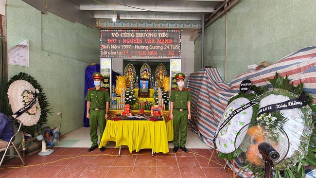 Thăng quân hàm cho chiến sĩ cảnh sát cơ động hy sinh khi làm nhiệm vụ ở Bắc Giang-2