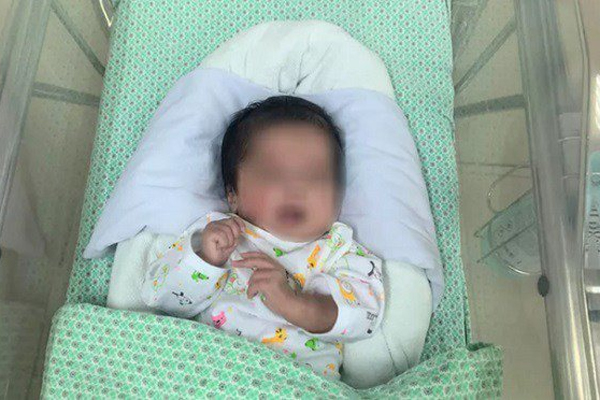 Ông chạy xe máy chở cháu đi học về mất lái lao xuống sông, 3 ông cháu tử vong thương tâm-2