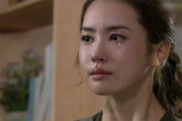 Đừng là cô nàng dễ dãi đi cướp chồng người, chỉ cần 4 bước dễ ợt này bạn sẽ khiến người đàn ông tử tế đổ rạp và có được vị trí chính chủ trên chiếc Lexus 570-3