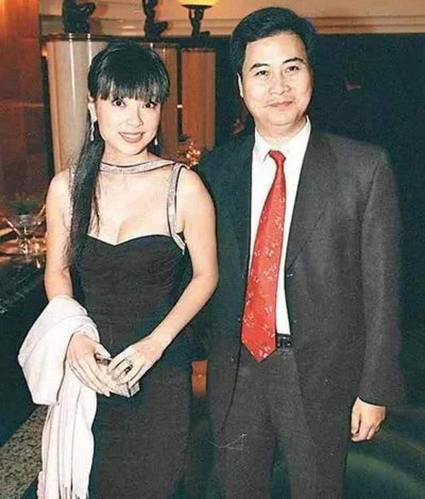 Mỹ nhân Thần Điêu Đại Hiệp: Bỏ sự nghiệp vì đại gia, 9 năm yêu trai trẻ, tuổi 50 ra sao?-6