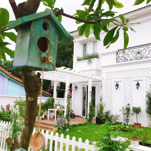 Biệt thự nhà vườn ngập tràn các loại hoa của gia đình ở Bình Dương-2