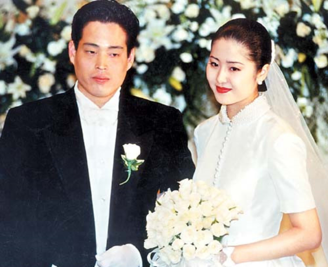 Á hậu Hàn Quốc bị đối xử tệ bạc khi làm dâu gia tộc Samsung ra sao ở tuổi U50?-3