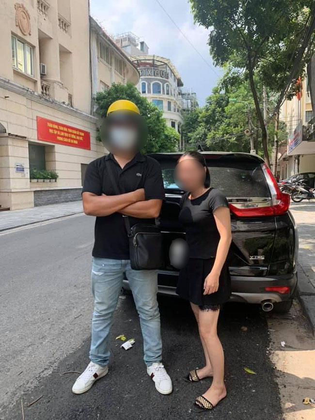 Nhân vật anh xe ôm công nghệ mũ vàng trong clip đánh ghen phố Lý Nam Đế tiết lộ lý do vì sao không phụ chị vợ đánh người chồng bội bạc và nhân tình-2