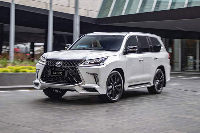 Tất tần tật về xế sang Lexus 570 trong vụ đánh ghen ở Lý Nam Đế: Được gọi là xe chủ tịch, giá bán từ 8,34 tỷ đồng và người cầm lái thường không phải chủ!-2