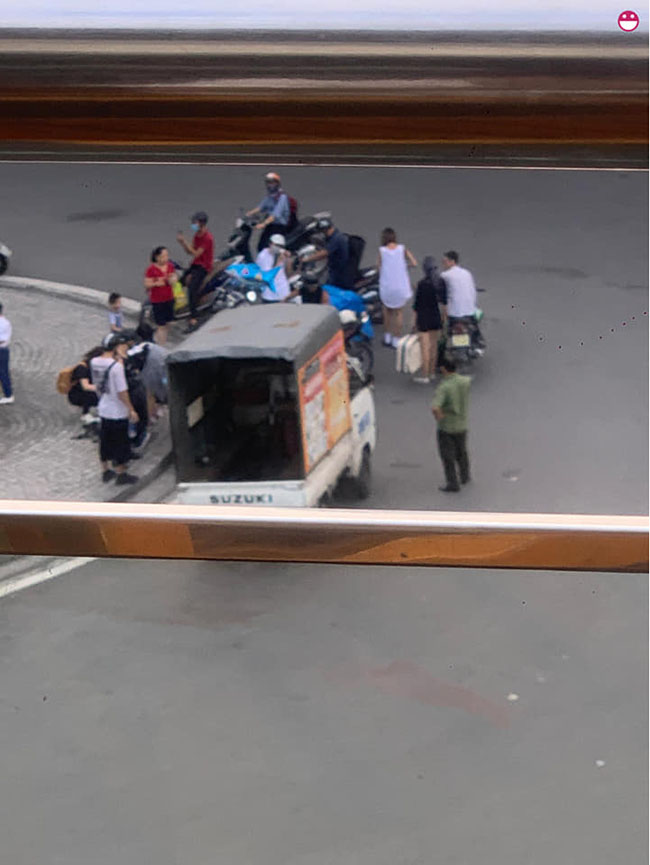 Lưu lại khoảnh khắc hôn nhân sao cho văn minh? Đừng đỗ xe ở đường cao tốc hay nằm chềnh ềnh giữa phố chỉ vì kỷ niệm đẹp của riêng bạn!-8