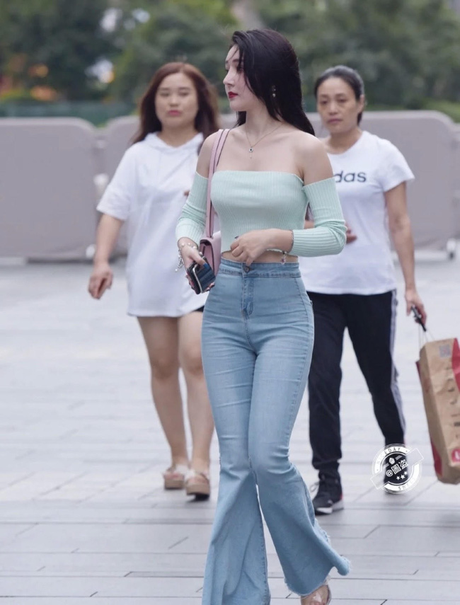 Street style Châu Á tuần này: Hội diện váy ôm sát chiếm thế áp đảo, toàn các chị em khoe body cực phẩm-4
