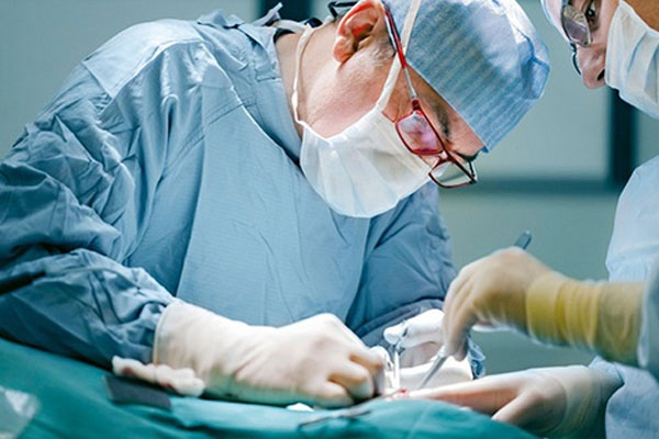 Người phụ nữ gặp tình trạng đi tiểu nhiều lần, mất hứng thú tình dục, bác sĩ chỉ ra nguyên nhân do tập squat-3