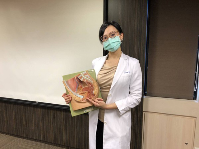 Người phụ nữ gặp tình trạng đi tiểu nhiều lần, mất hứng thú tình dục, bác sĩ chỉ ra nguyên nhân do tập squat-1