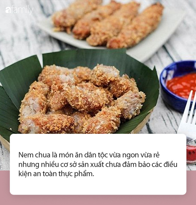 Nem chua rán vỉa hè siêu hút khách cả người lớn lẫn trẻ nhỏ: Chuyên gia cảnh báo những nguy cơ tiềm ẩn-1