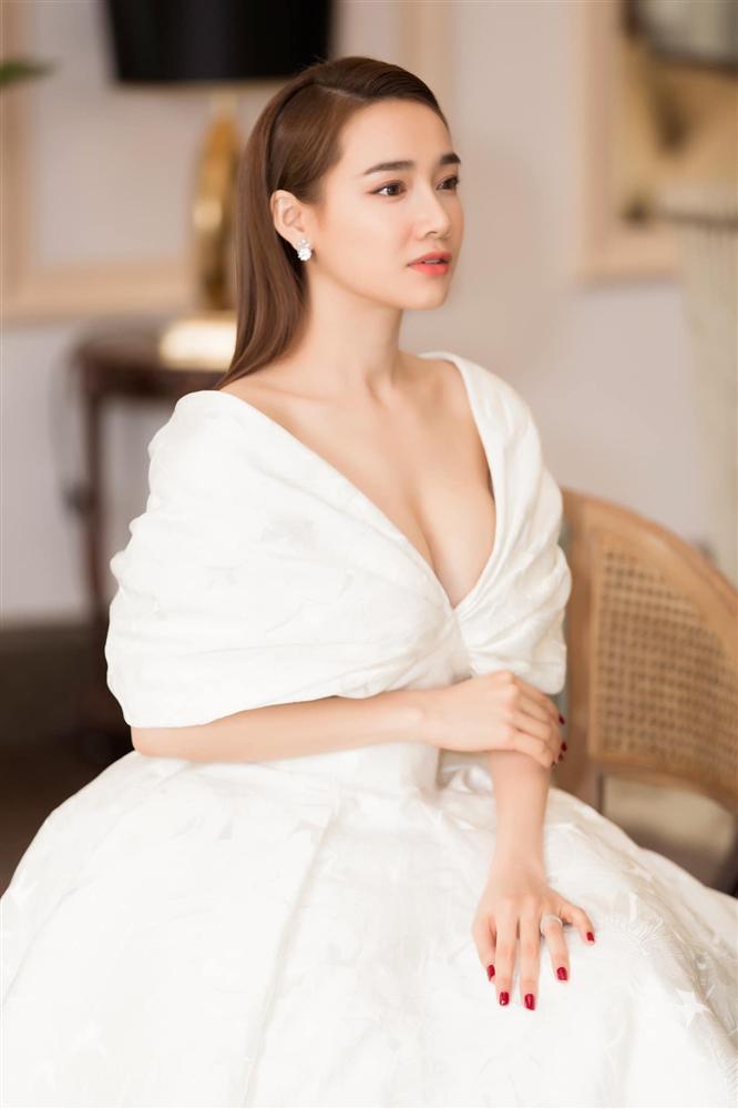 Nhã Phương cuồng giảm cân đến mức gầy tong teo, dạo gầy đây còn mê dùng app chỉnh sửa nhìn mãi mới nhận ra-4