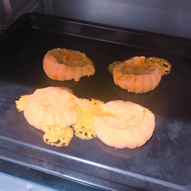 Hội Ghét bếp trổ tài làm bánh Trung thu, nhìn thành quả xong chỉ muốn quăng cả lò lẫn bánh-11