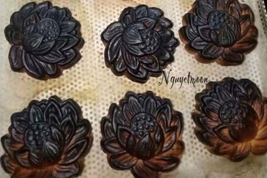 Hội 'Ghét bếp' trổ tài làm bánh Trung thu, nhìn thành quả xong chỉ muốn quăng cả lò lẫn bánh