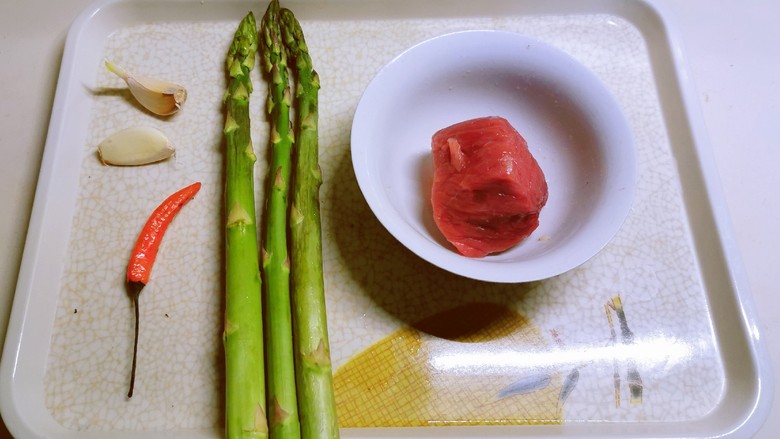 Cách làm măng tây xào thịt bò: Món ngon đậm đà vừa sướng” miệng, vừa bổ dưỡng cho sức khỏe cả nhà-2