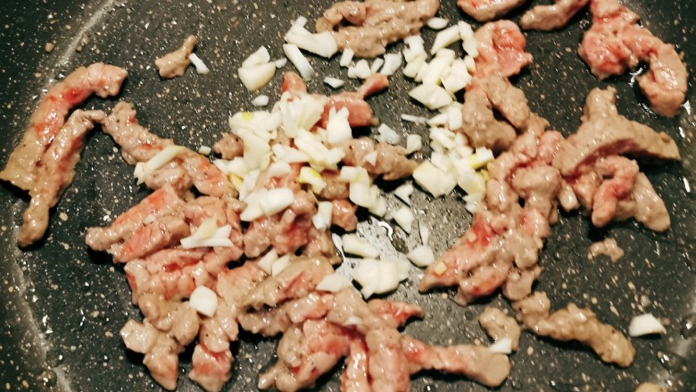 Cách làm măng tây xào thịt bò: Món ngon đậm đà vừa sướng” miệng, vừa bổ dưỡng cho sức khỏe cả nhà-11