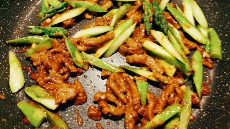 Cách làm măng tây xào thịt bò: Món ngon đậm đà vừa sướng” miệng, vừa bổ dưỡng cho sức khỏe cả nhà-15