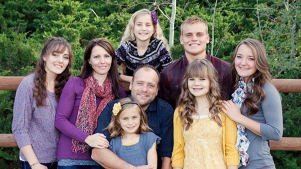 Đại gia lấy 5 vợ, luân phiên ngủ với mỗi vợ mỗi tối thứ 5 hàng tuần-10