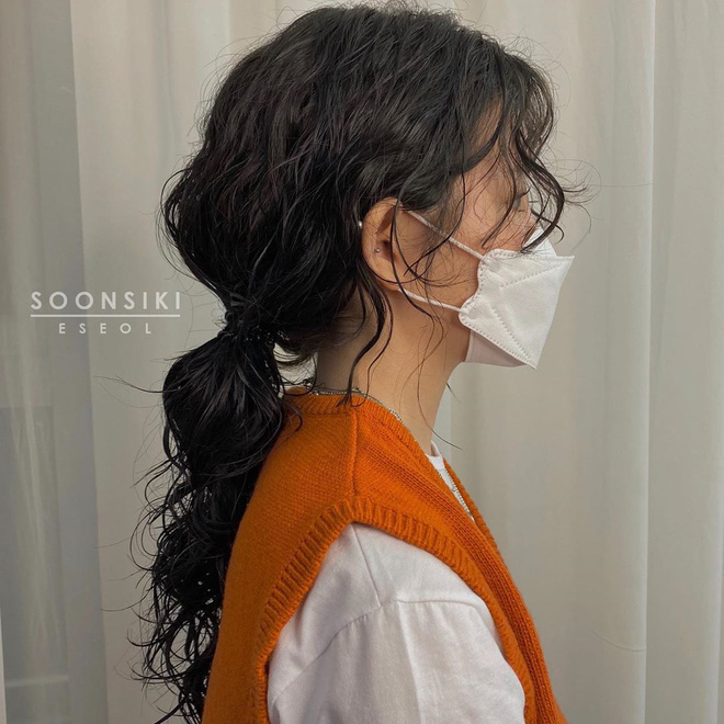 5 kiểu tóc uốn chuẩn mùa thu của sao Hàn, bạn diện theo vừa ăn gian tuổi siêu phàm lại còn sang xịn-4