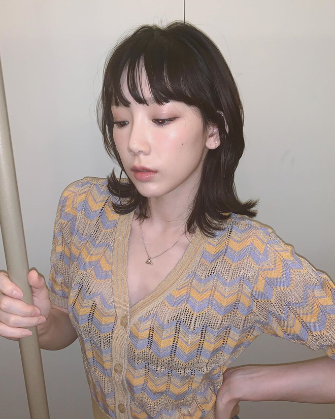 5 kiểu tóc uốn chuẩn mùa thu của sao Hàn, bạn diện theo vừa ăn gian tuổi siêu phàm lại còn sang xịn-14