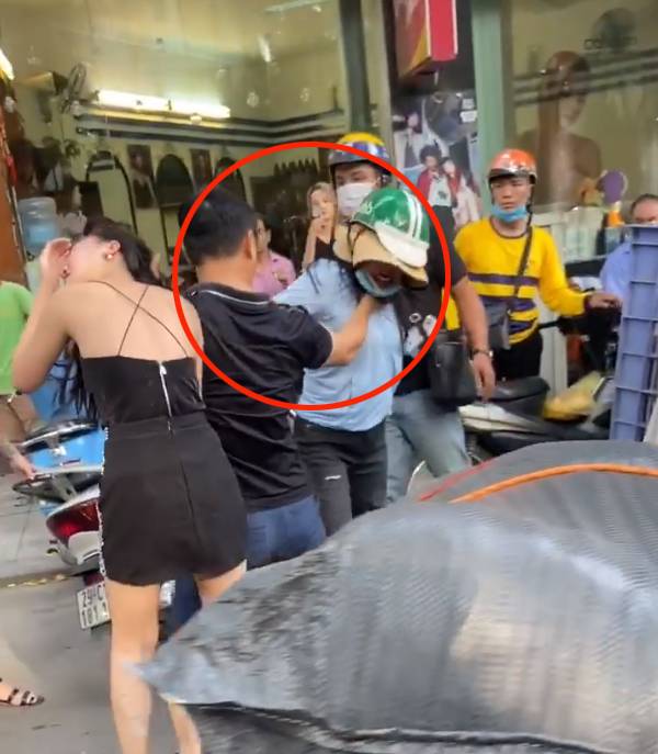 Tình tiết mới vụ đánh ghen đòi xe Lexus trên phố Lý Nam Đế: Phía tiểu tam cuối cùng cũng lên tiếng, nhưng gia thế bất hảo mới đáng bàn!-1