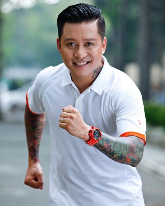 Khó tin những cặp sao Việt này cùng tuổi: Ông Cao Thắng - Quách Ngọc Ngoan chênh lệch ngoại hình cực lớn nhưng chưa sốc bằng cặp của Tuấn Hưng-7