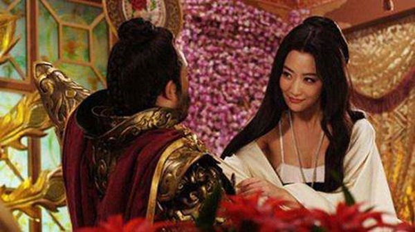 Cơn ghen của đế vương khi bị cắm sừng: Ra tay tàn ác, lập con riêng thành thái tử-1