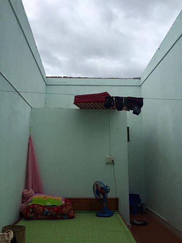 Sinh viên Đà Nẵng khóc ròng nhìn phòng trọ ngập tận mép giường, cả đêm thức trắng tát nước ra ngoài-6