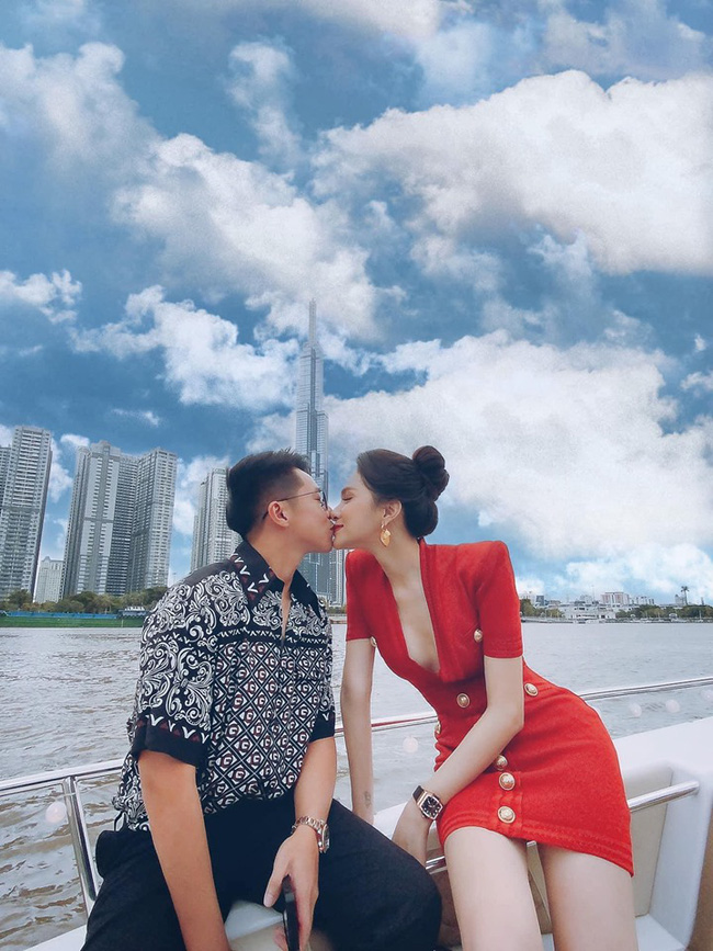Hot: Hương Giang công khai ảnh khóa môi bạn trai CEO Singapore-1