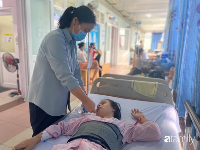 Cô gái 26 tuổi mắc bệnh Down bị bỏ rơi 20 năm nay lại gặp tai nạn lâm nguy, bệnh viện khẩn cầu cộng đồng giúp đỡ-3