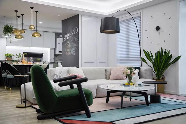 Ai nói ghế sofa bắt buộc phải được kê dựa vào tường? Hãy phá vỡ bố cục truyền thống này để căn phòng rộng rãi và tiện nghi hơn gấp bội-3