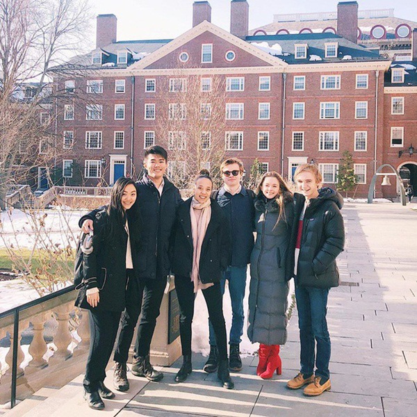 Cuộc sống sang chảnh của ái nữ nhà 3 ông trùm, bà hoàng” Cbiz: Con gái bom sex” Khâu Thục Trinh sống xa hoa trong căn hộ tiền tỷ, ái nữ Lý Liên Kiệt xuất sắc theo học Harvard-17