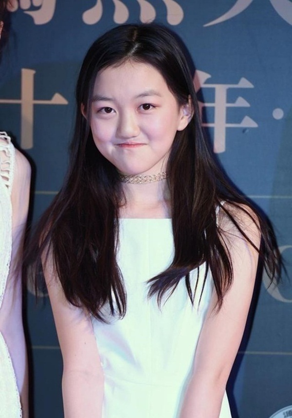 Cuộc sống sang chảnh của ái nữ nhà 3 ông trùm, bà hoàng” Cbiz: Con gái bom sex” Khâu Thục Trinh sống xa hoa trong căn hộ tiền tỷ, ái nữ Lý Liên Kiệt xuất sắc theo học Harvard-19